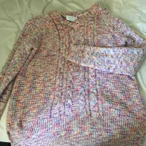 Colorful thin sweater only worn once
